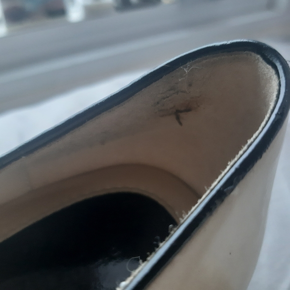 Naturalizer beige and black flats with gold strap - Picture 10 of 14